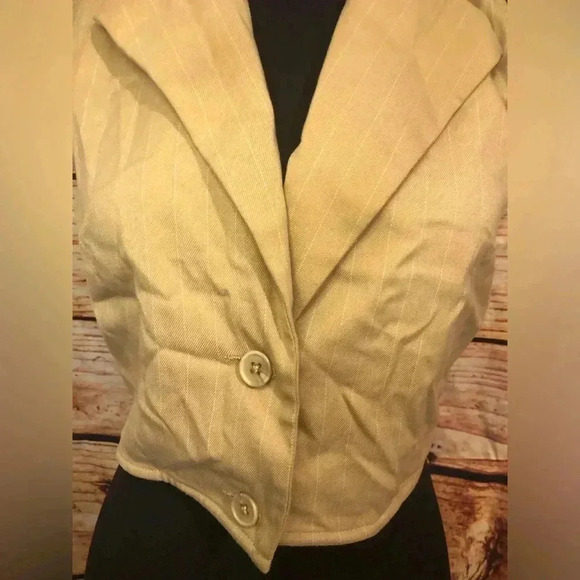 VENUS Tan Crop Sleeveless Top size 6 - Picture 7 of 15